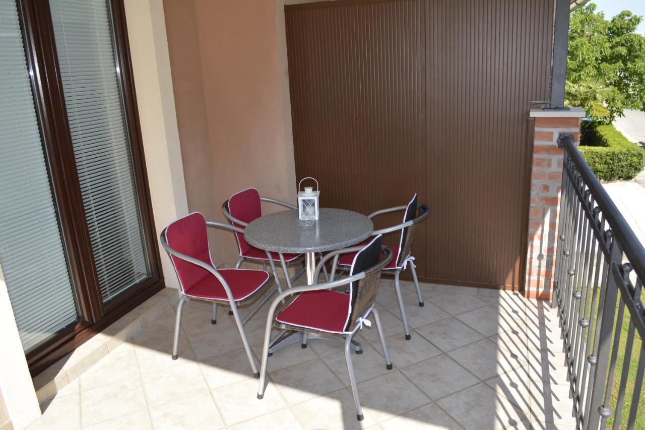Apartments Denis & Lucija Ровинь Экстерьер фото